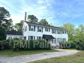 105 W High St in Winnsboro, SC - Building Photo