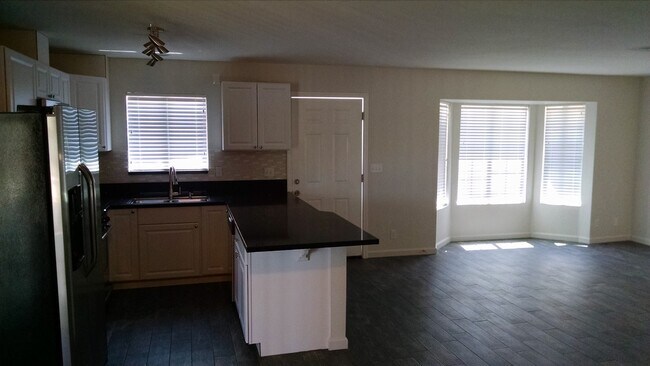 74426 Maricopa Dr in Twentynine Palms, CA - Building Photo - Building Photo