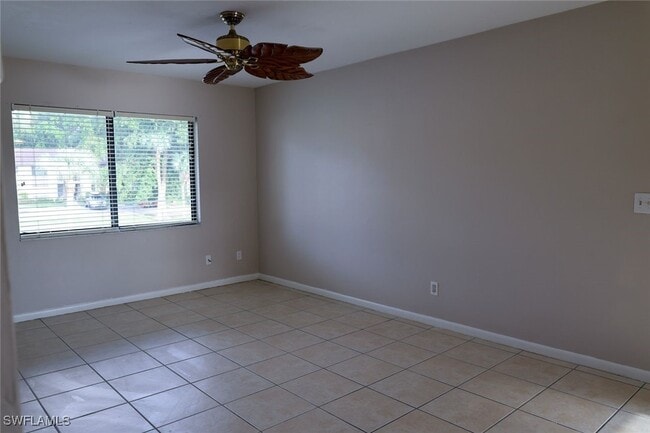 1390 Green Valley Cir in Naples, FL - Building Photo - Building Photo