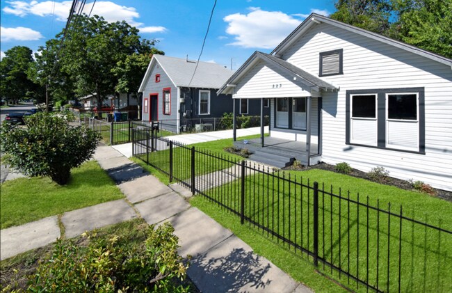823 N Palmetto Ave in San Antonio, TX - Building Photo - Building Photo