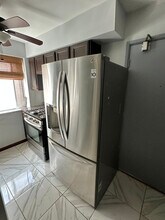 7320 N Rogers Ave in Chicago, IL - Building Photo - Building Photo