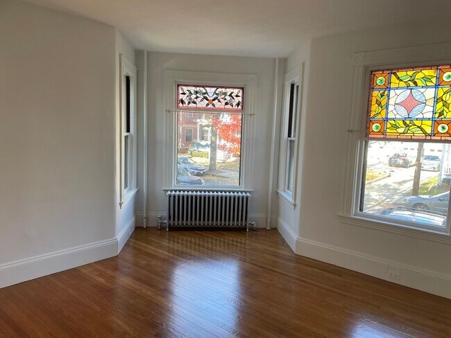 20 Pleasant Ave, Unit 1 in Somerville, MA - Building Photo - Building Photo