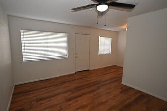 2608 E Mesquite Ave in Las Vegas, NV - Building Photo - Building Photo