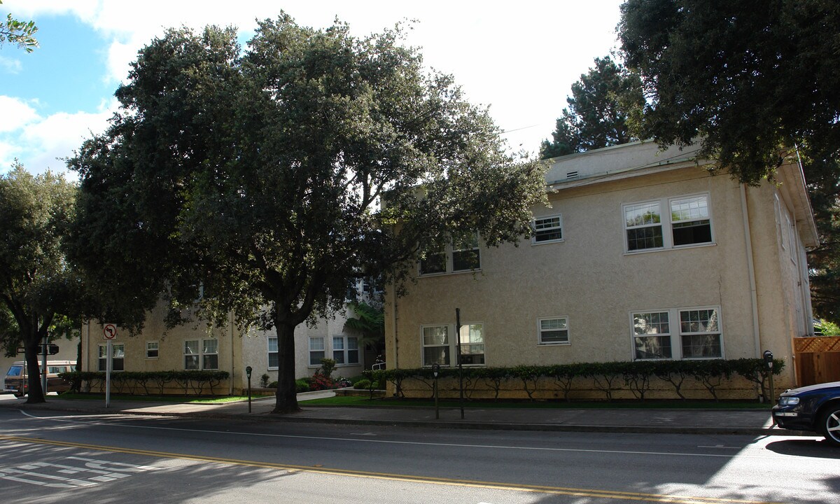 1341 Osos St in San Luis Obispo, CA - Building Photo