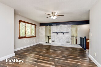 405 Montbrook Dr in O'Fallon, MO - Building Photo - Building Photo