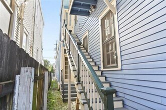 2423 Annunciation St in New Orleans, LA - Building Photo - Building Photo