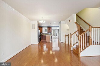 11 Gardenside Pl in Towson, MD - Building Photo - Building Photo