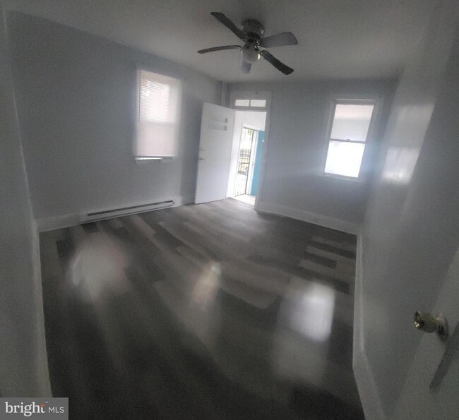 229 N 9th St in Darby, PA - Foto de edificio - Building Photo