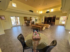 8070 W Russell Rd in Las Vegas, NV - Building Photo - Building Photo