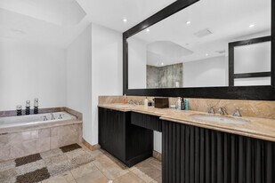 9595 Collins Ave in Bal Harbour, FL - Building Photo