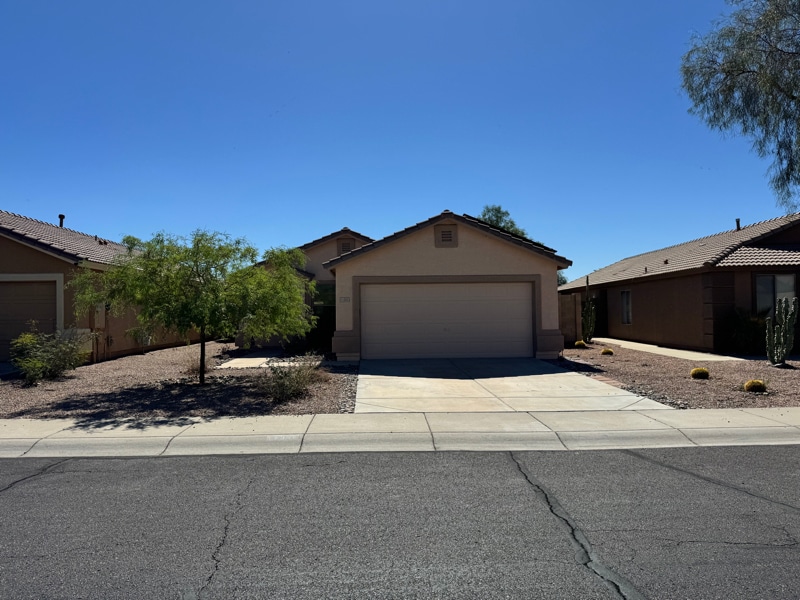 11361 W Loma Blanca Dr in Surprise, AZ - Building Photo