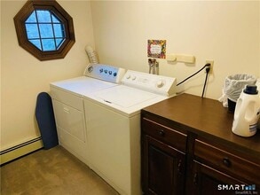 123 Woods End Rd in Fairfield, CT - Building Photo - Building Photo