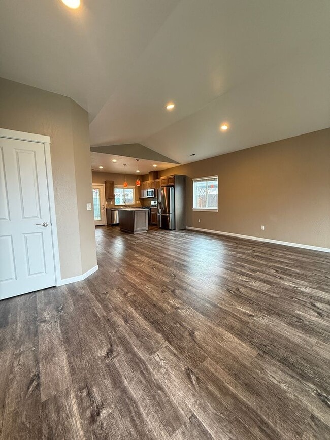 7849 Cadence Ln in White City, OR - Building Photo - Building Photo