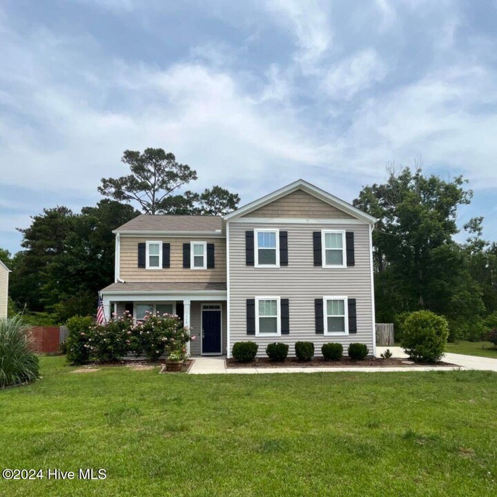 115 Tralee Pl in Holly Ridge, NC - Foto de edificio