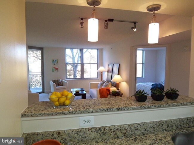 11800 Sunset Hills Rd in Reston, VA - Building Photo - Building Photo