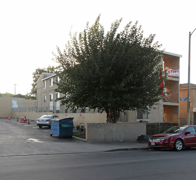 China Gate in Los Angeles, CA - Building Photo - Building Photo