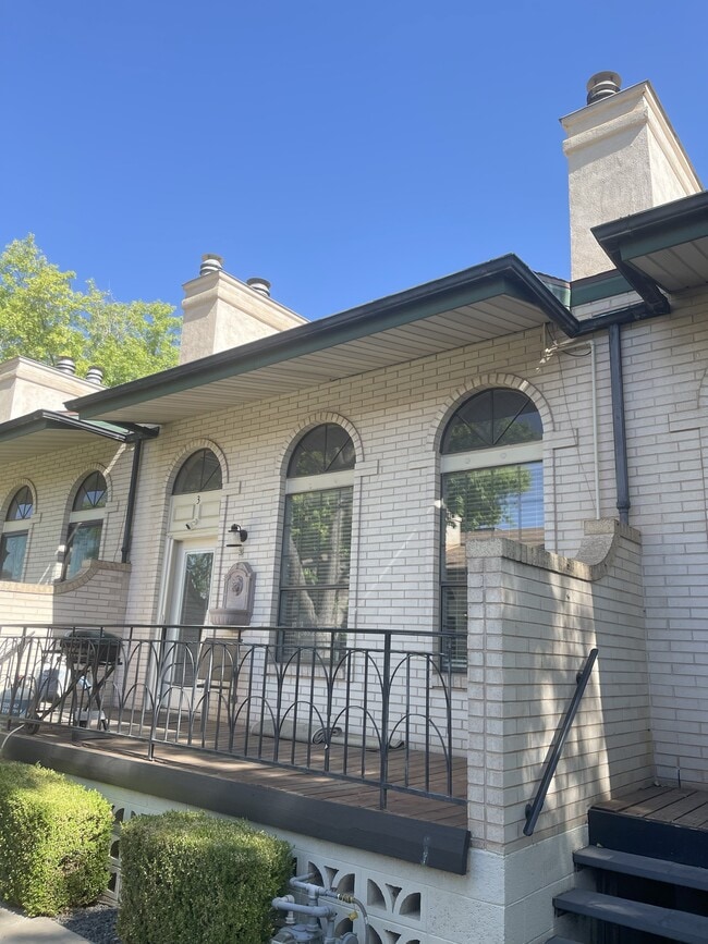 325 S 200 E, Unit #3