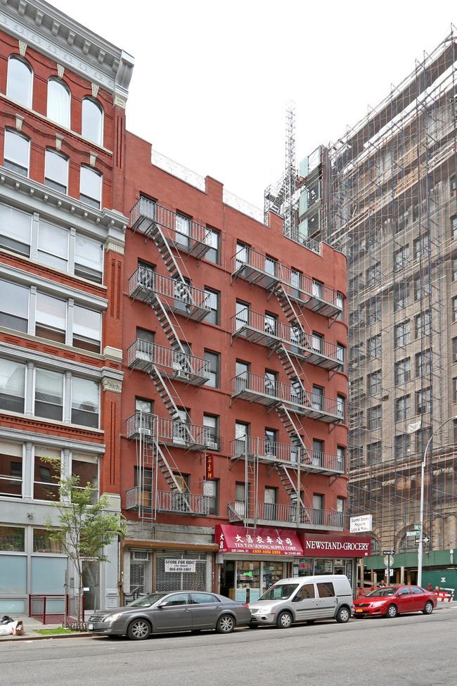 4-6 Orchard St in New York, NY - Foto de edificio - Building Photo