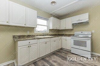 2109 S Hoyt Ave in Muncie, IN - Building Photo - Building Photo