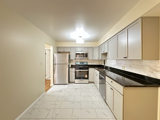 630 Lincoln Ave, Unit 50G in Addison, IL - Building Photo - Building Photo