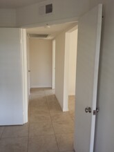 7319 Calle Cristobal, Unit Canyon Park Villas in San Diego, CA - Building Photo - Building Photo