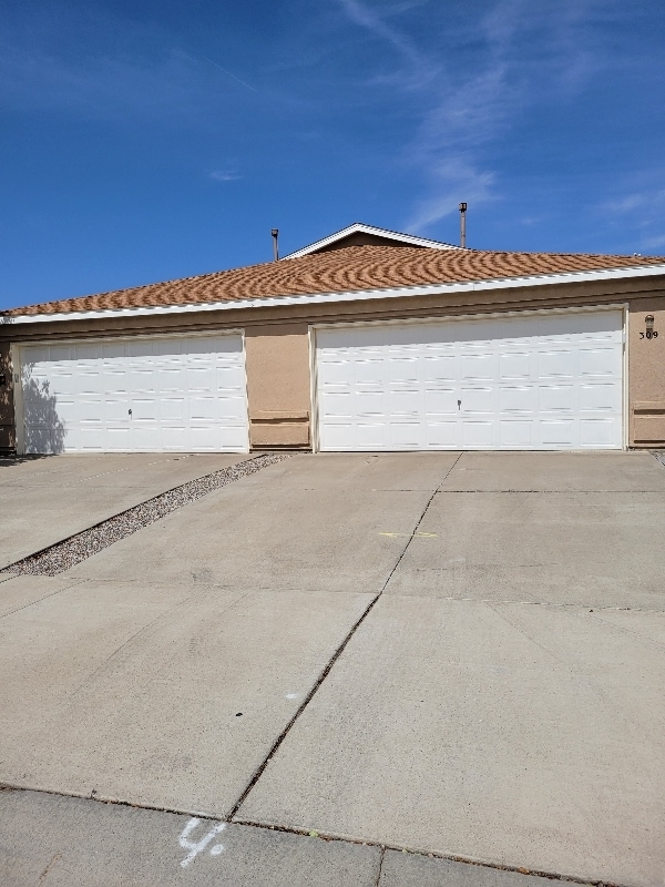 property at 309 Cuadro St SE