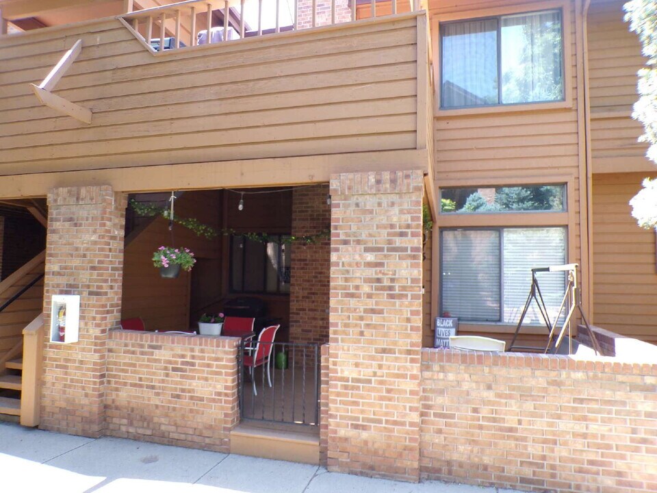 9400 E Iliff Ave in Denver, CO - Building Photo