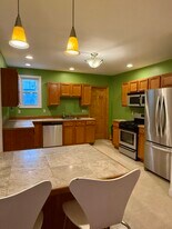 363 1st St in Troy, NY - Building Photo