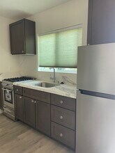 5904 Sunny Vista Ave, Unit ADUOsk Park in Oak Park, CA - Building Photo - Building Photo