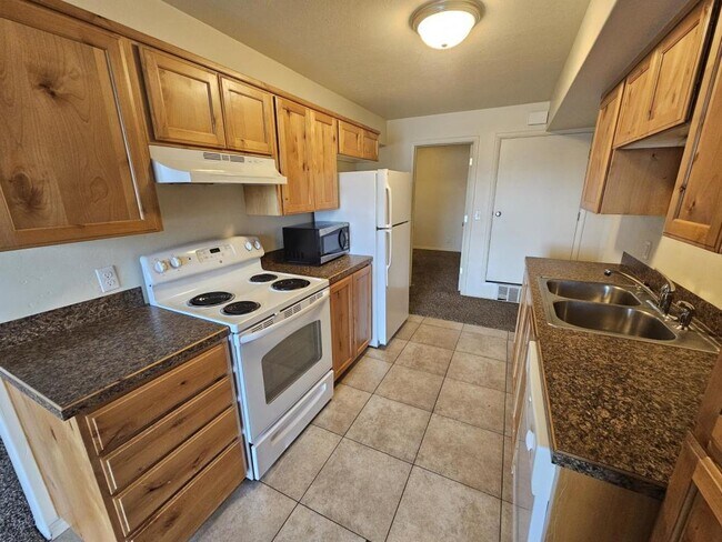 4642 S 1900 W in Roy, UT - Building Photo - Building Photo