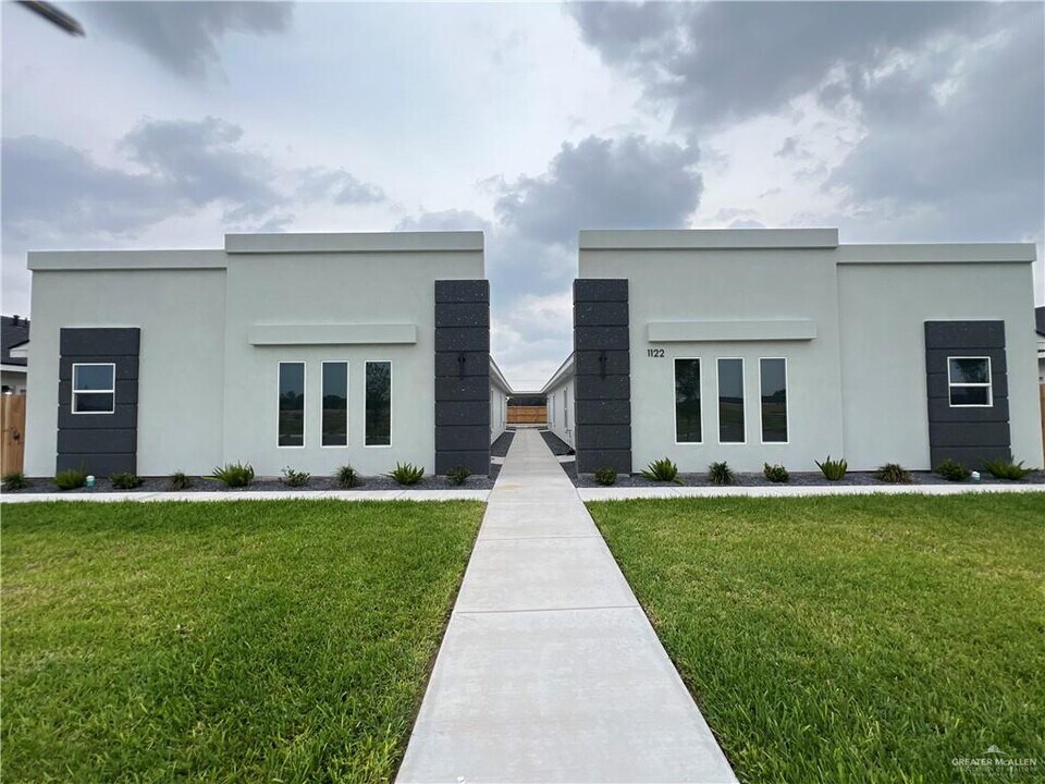 1122 Country Club Drive in Alamo, TX - Building Photo
