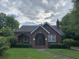 313 S Brundidge St in Troy, AL - Building Photo