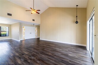 2523 SE 24th Pl in Cape Coral, FL - Building Photo - Building Photo