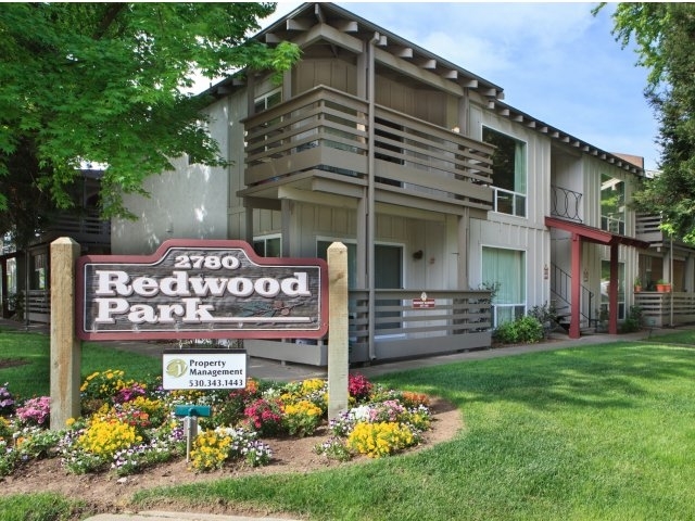 Redwood Park Apartments in Chico, CA - Building Photo