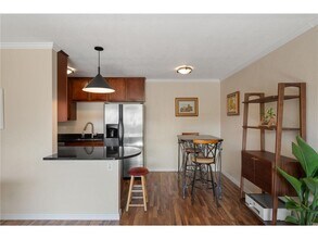 3120 Hennepin Ave in Minneapolis, MN - Building Photo - Building Photo