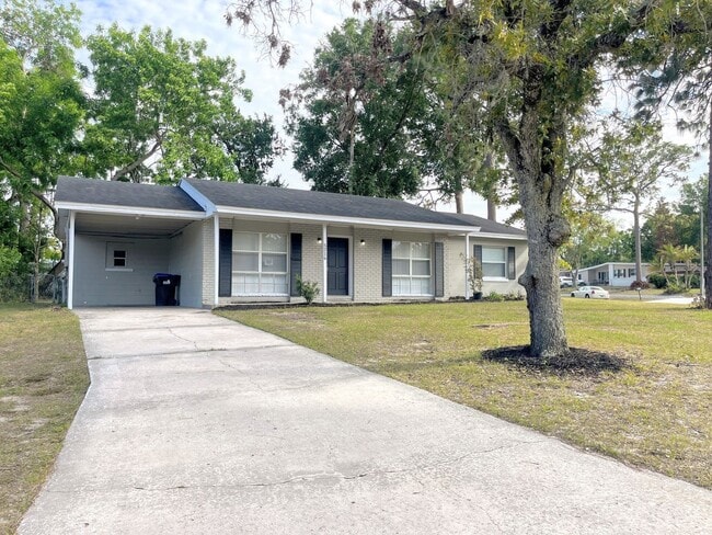 property at 5216 Palisades Dr
