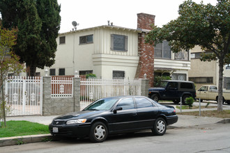 228 S Harvard Blvd in Los Angeles, CA - Building Photo - Building Photo