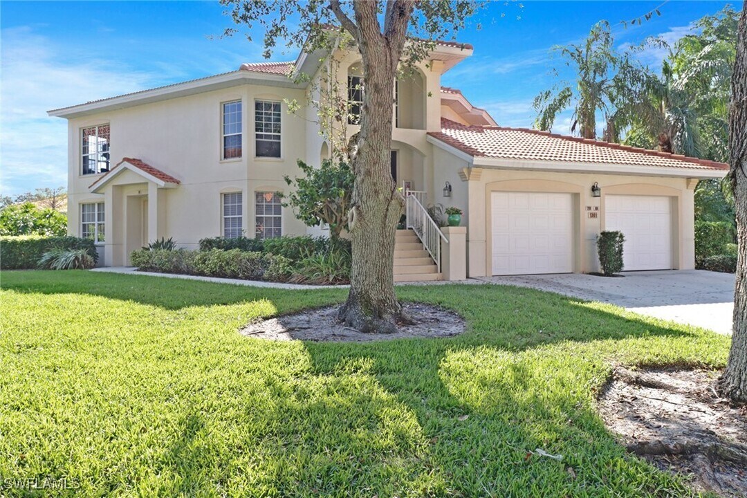 1301 Egrets Landing in Naples, FL - Building Photo