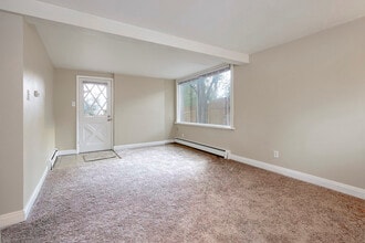 241 Elmwood Dr in Colorado Springs, CO - Building Photo - Building Photo