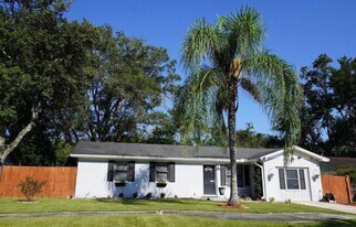 8229 Frost St N in Jacksonville, FL - Building Photo
