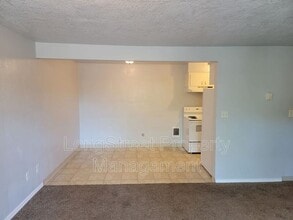 205 SE 6th Ave in Albany, OR - Building Photo - Building Photo