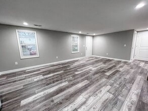611 N Hocker Ave in Independence, MO - Building Photo - Building Photo