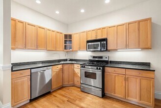 795 E 5th St in Boston, MA - Building Photo - Building Photo