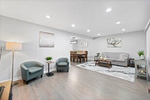 334 W Central Ave in Lombard, IL - Building Photo