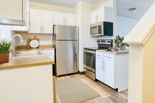 Highbrook Townhomes in Hudsonville, MI - Building Photo