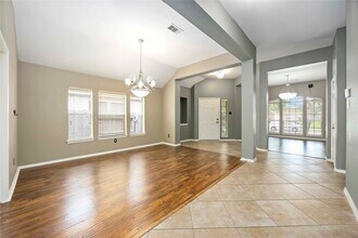 2019 Shore Breeze Dr in Pearland, TX - Building Photo - Building Photo