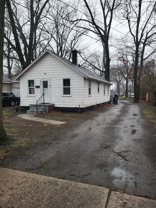 3233 Waalkes St in Muskegon Heights, MI - Building Photo - Building Photo