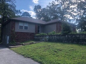 2 Millom Ln in Bella Vista, AR - Building Photo - Building Photo