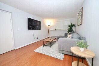 11 Cogswell Ct in Cambridge, MA - Building Photo - Building Photo