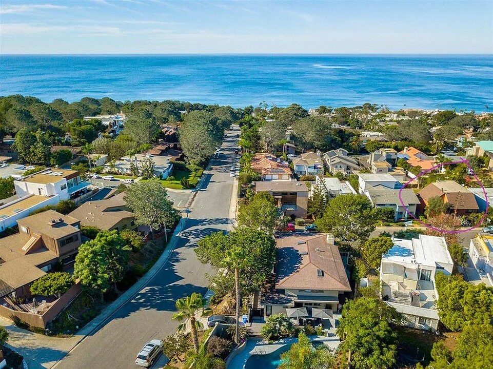 13720 Pine Needles Dr in Del Mar, CA - Building Photo